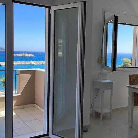 Locals Apartment Karpathos ภายนอก รูปภาพ