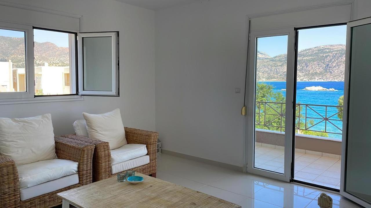 Locals Apartment Karpathos ภายนอก รูปภาพ