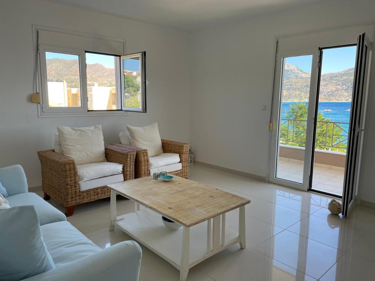 Locals Apartment Karpathos ภายนอก รูปภาพ