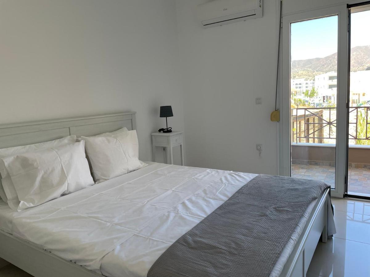 Locals Apartment Karpathos ภายนอก รูปภาพ